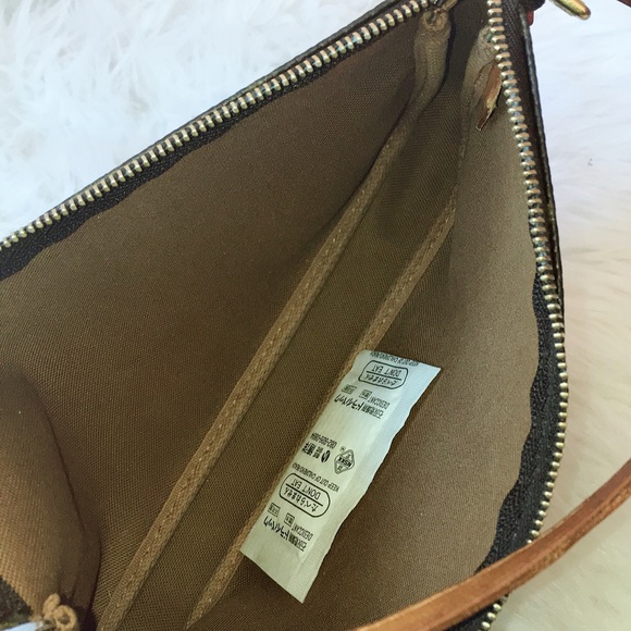 🌸🌼authentic Louis Vuitton Pochette🌼🌸 - Picture 3 of 7